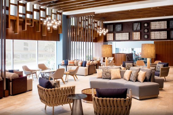 Du classique au contemporain : un voyage visuel du canapé d’hôtel