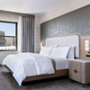 Table de chevet flottante de style Westin avec ports USB