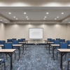 Mobilier de conférence fonctionnel et robuste à auvent