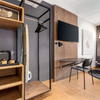 Armoire de chambre d'hôtel moderne avec grand rangement