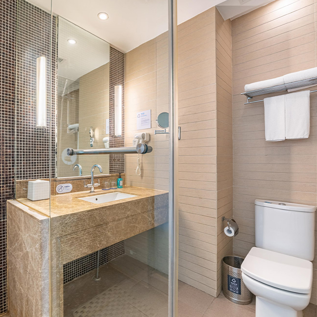 Vanité de salle de bain Signia compacte et moderne