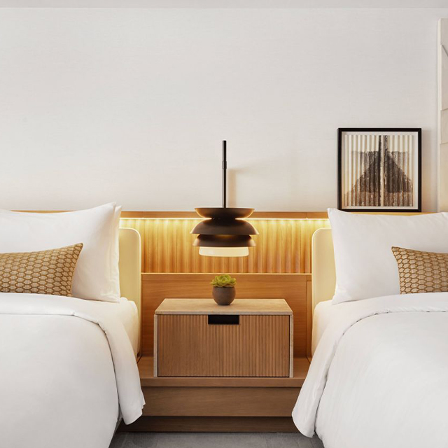 Table de nuit en bois d'hôtel fixe pour meubles de chambre
