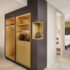 Armoire de suite d'hôtel en placage de bois