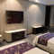 Meubles d'hôtel 5 étoiles de luxe de table de nuit de chambre à coucher d'hôtel moderne fait sur commande