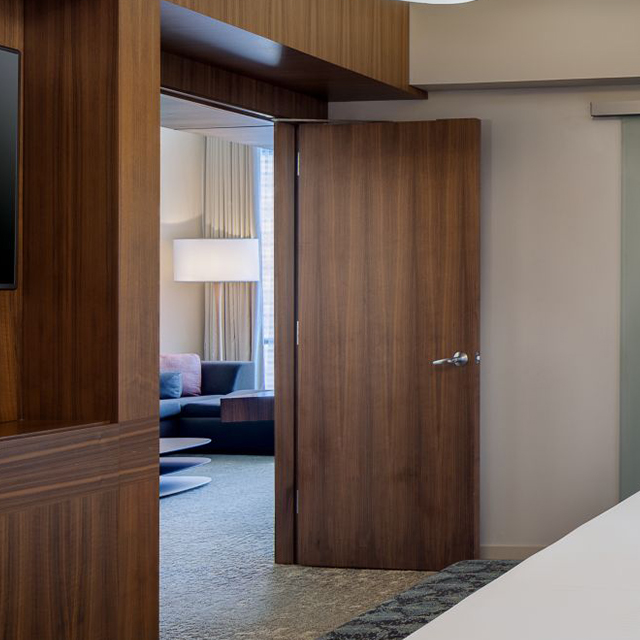 Porte de chambre d'hôtel 5 étoiles du groupe Rockwell