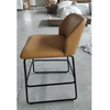 Tabouret de bar en similicuir à dossier incurvé avec structure en métalTabouret de bar en similicuir à dossier incurvé avec structure en métal