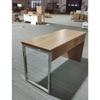 Bureau en bois de noyer avec structure en métal