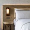 Table de chevet flottante de style Westin avec ports USB