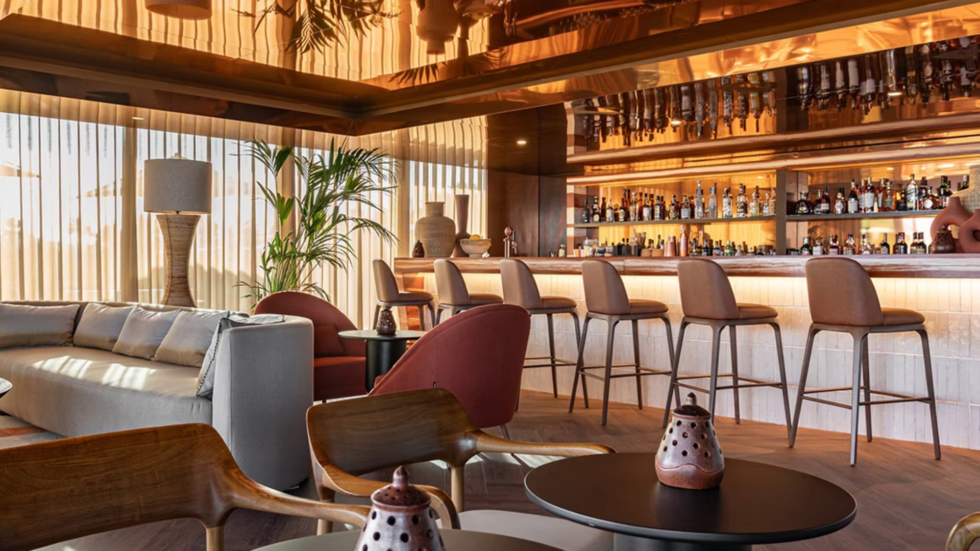 hotel restaurant &bar.jpg