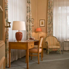 Mobilier de suite d'hôtel de luxe personnalisé élégant, pour chambre à coucher classique