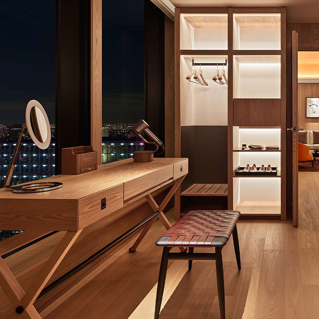 Armoire d'hôtel de style italien pour suites