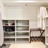 Armoire de chambre d'hôtel moderne avec grand rangement