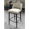 Tabouret de bar incurvé et rembourré de style Holiday Inn avec structure en métal